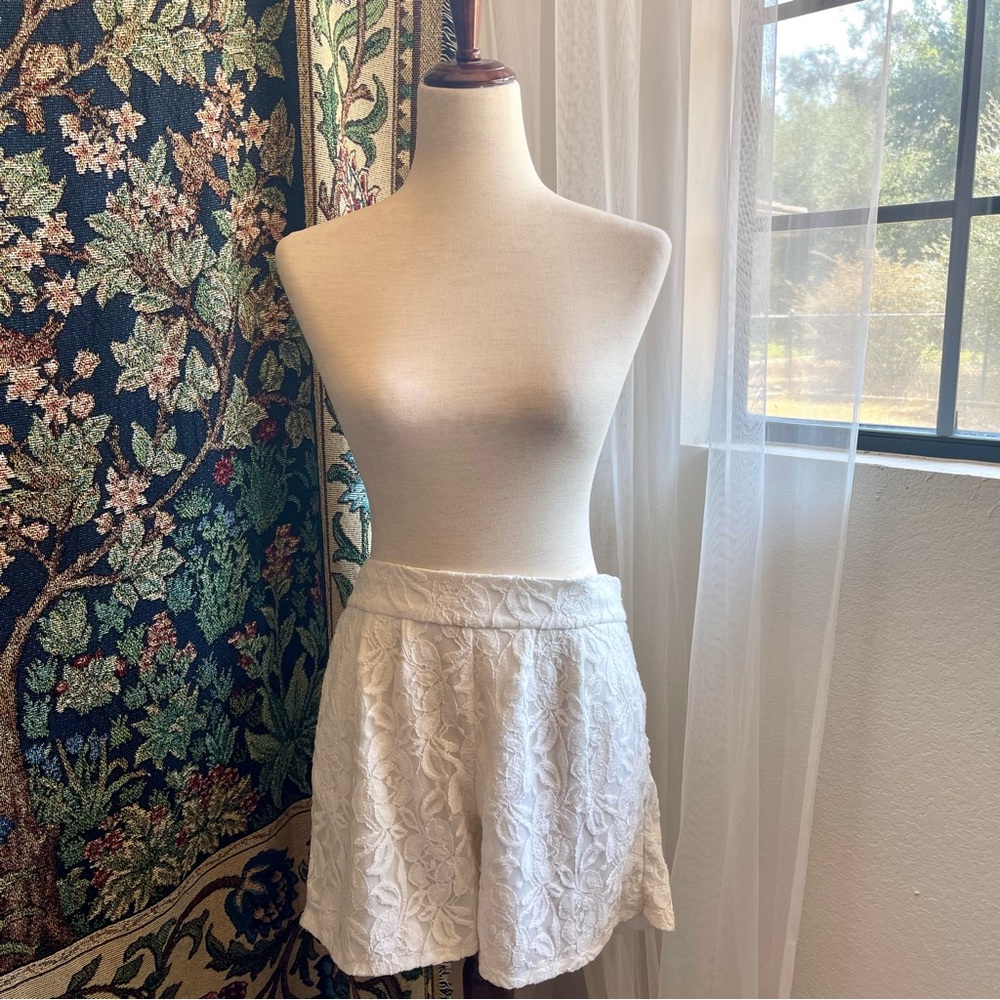 White Floral Lace High Waisted Shorts with Elastic Shirred Waistband